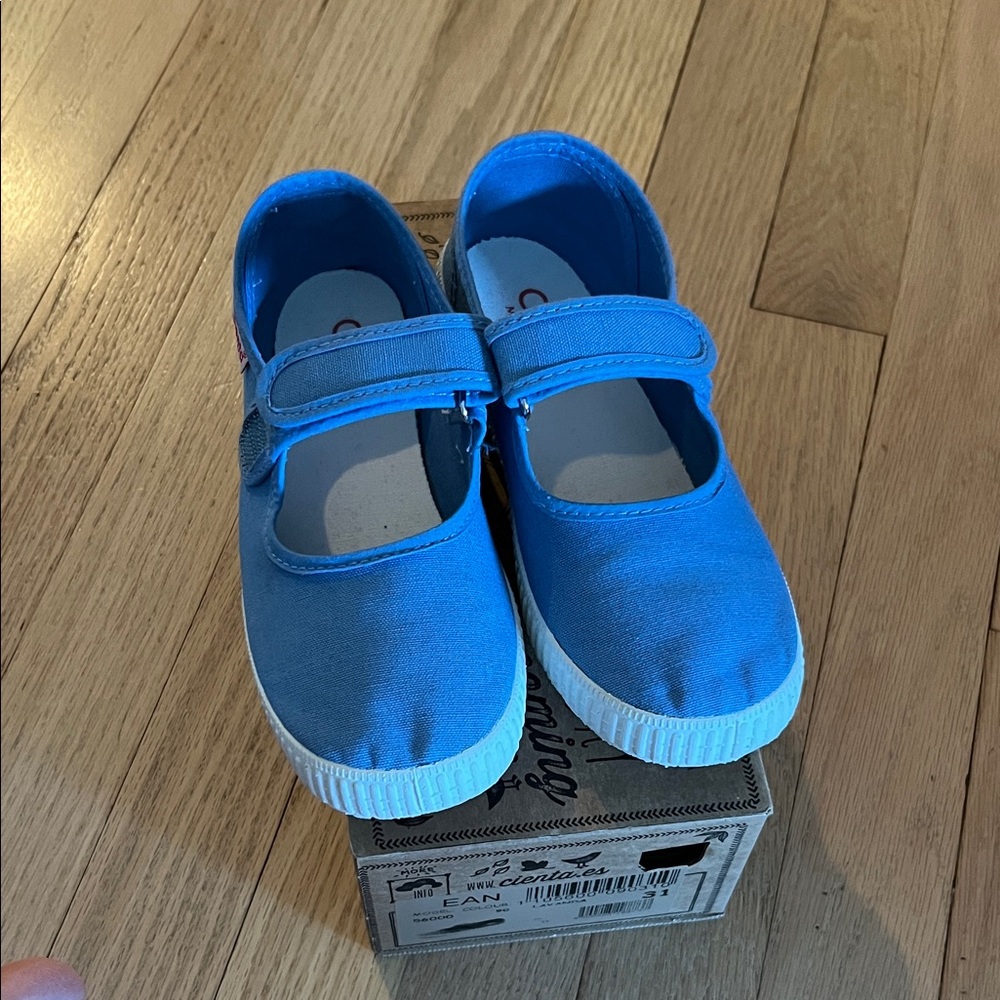 Cienta Mary Jane Light Blue